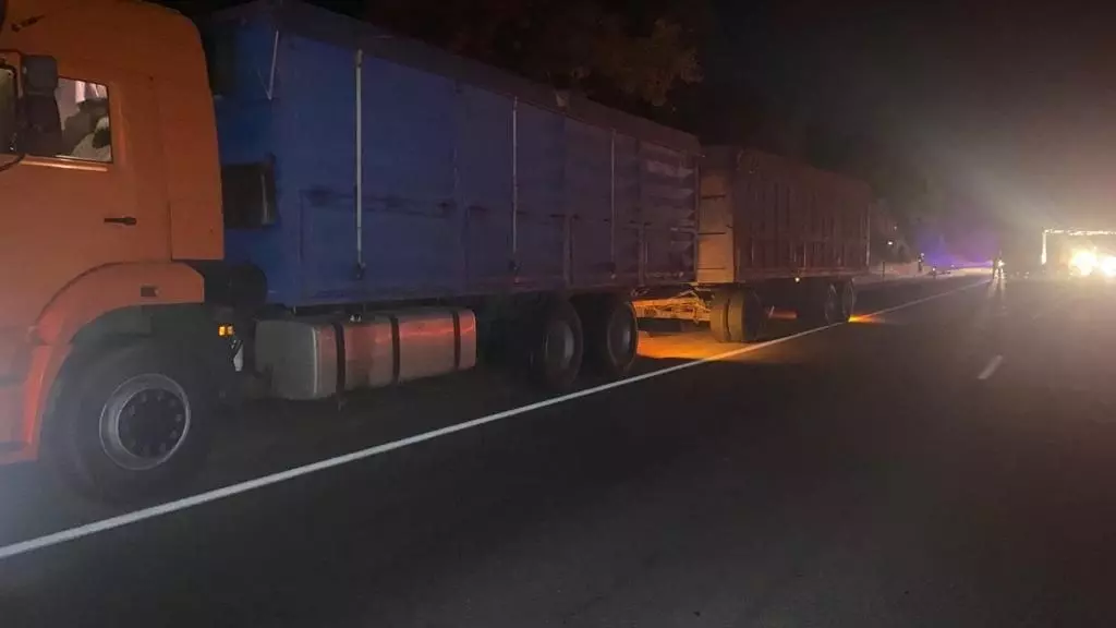 Водитель погиб в аварии с двумя грузовиками на Ставрополье3
