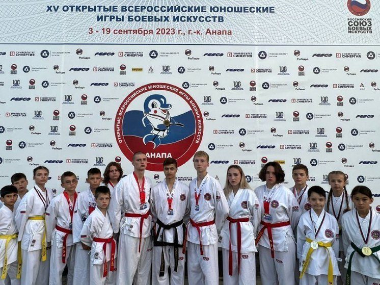Воспитанники ставропольской спортшколы единоборств вернулись с наградами с соревнований
