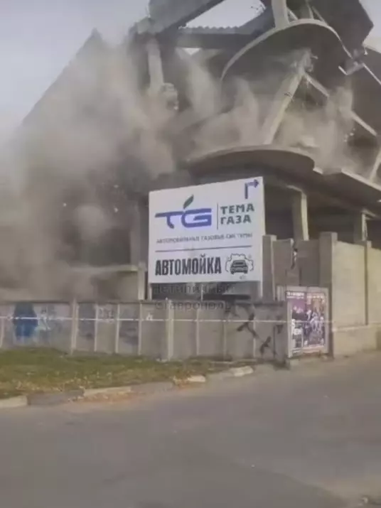 Появилось видео обрушения здания на Кулакова в Ставрополе0