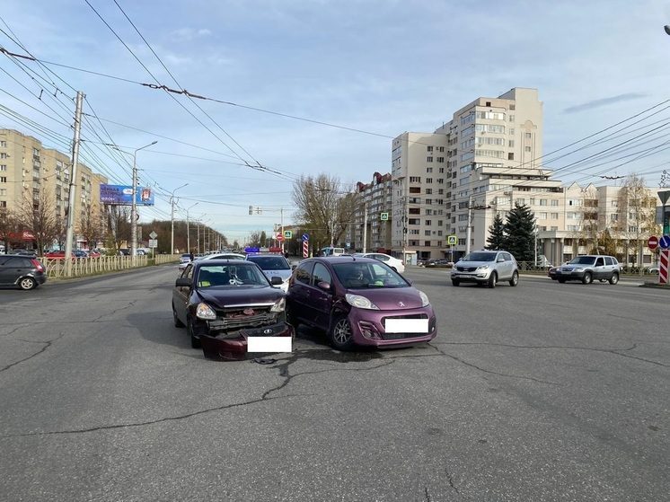 25-летний водитель пострадал в ДТП в Ставрополе