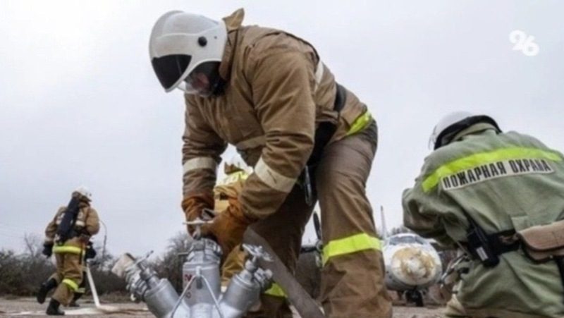 Пожарные ликвидировали возгорание на полигоне в Кочубеевском округе