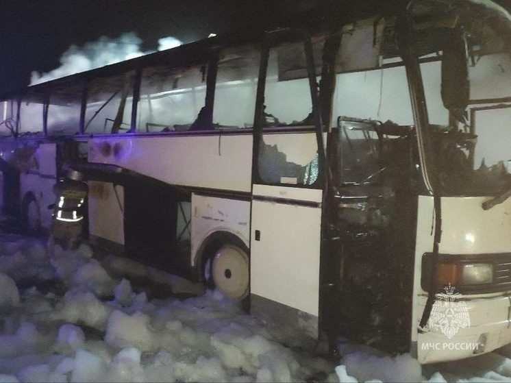 Рейсовый автобус с пассажирами из Ставрополя загорелся по пути в Дагестан
