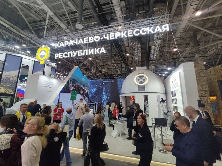 Выставочный стенд КЧР на выставке «Россия» посетил зампредседателя РФ Александр Новак