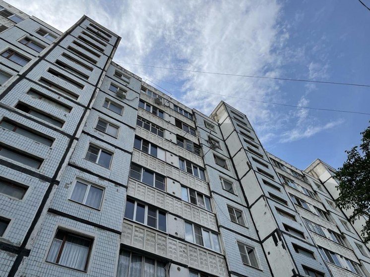 Жители Кисловодска пожаловались на треск стен в многоэтажке во время ветра