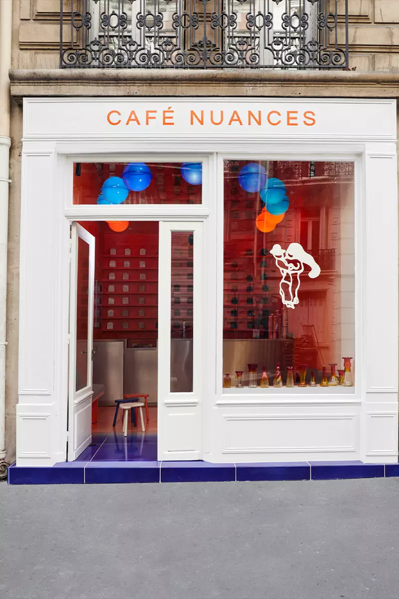 Ретро-футуристичная атмосфера в интерьере модной парижской кофейни — проект коллектива Uchronia