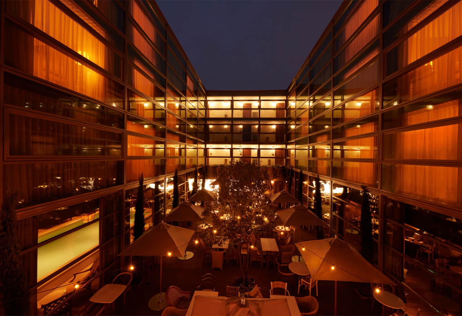 Отель Mondrian в Бордо по проекту Филиппа Старка