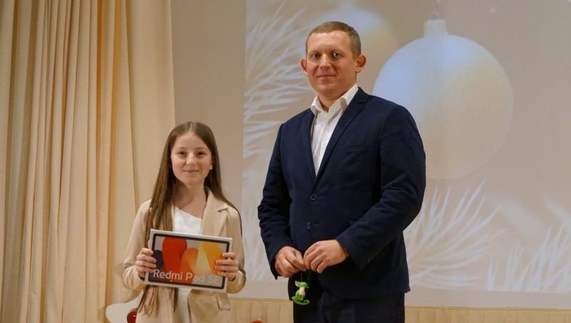 Более 40 детей приняли участие в конкурсе ёлочных игрушек в Грачёвском округе