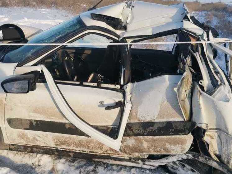 Четыре человека получили тяжелые травмы в ДТП с грузовиком на Ставрополье
