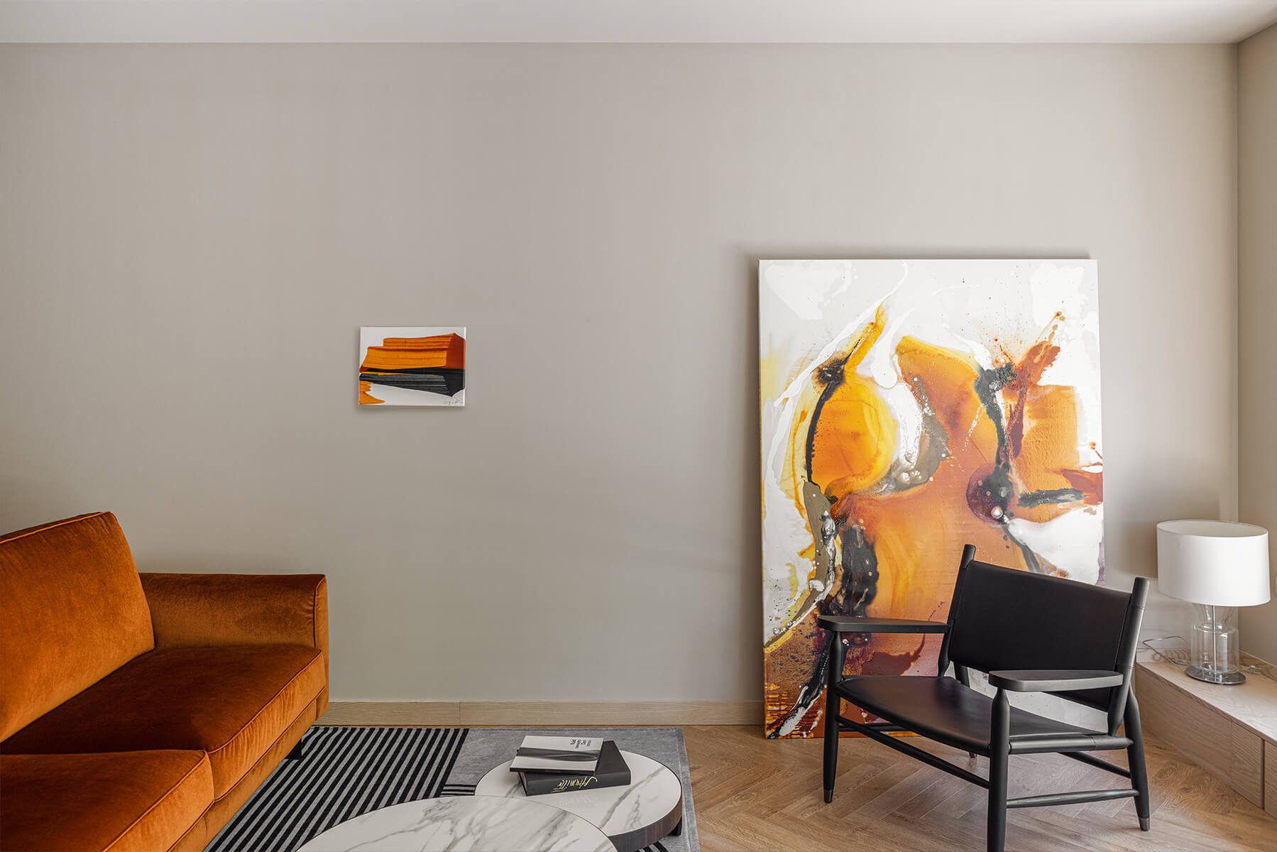 Современное искусство и яркие акценты в интерьере квартиры с террасой — проект Елены Ерашевич