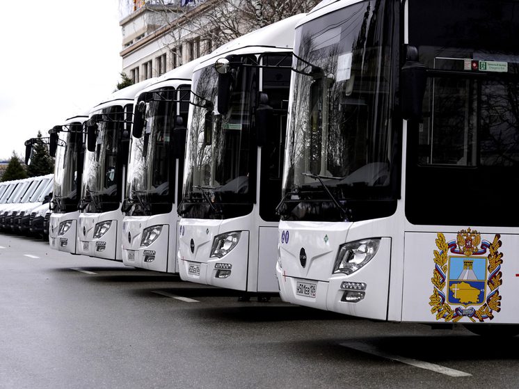 Губернатор Ставрополья передал муниципалитетам 33 новых автобуса