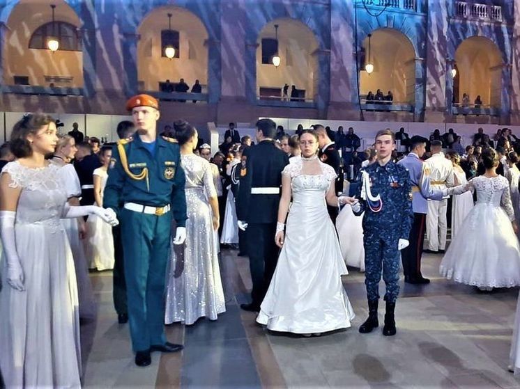 Юные кисловодчане побывали на Кремлевском Кадетском Балу