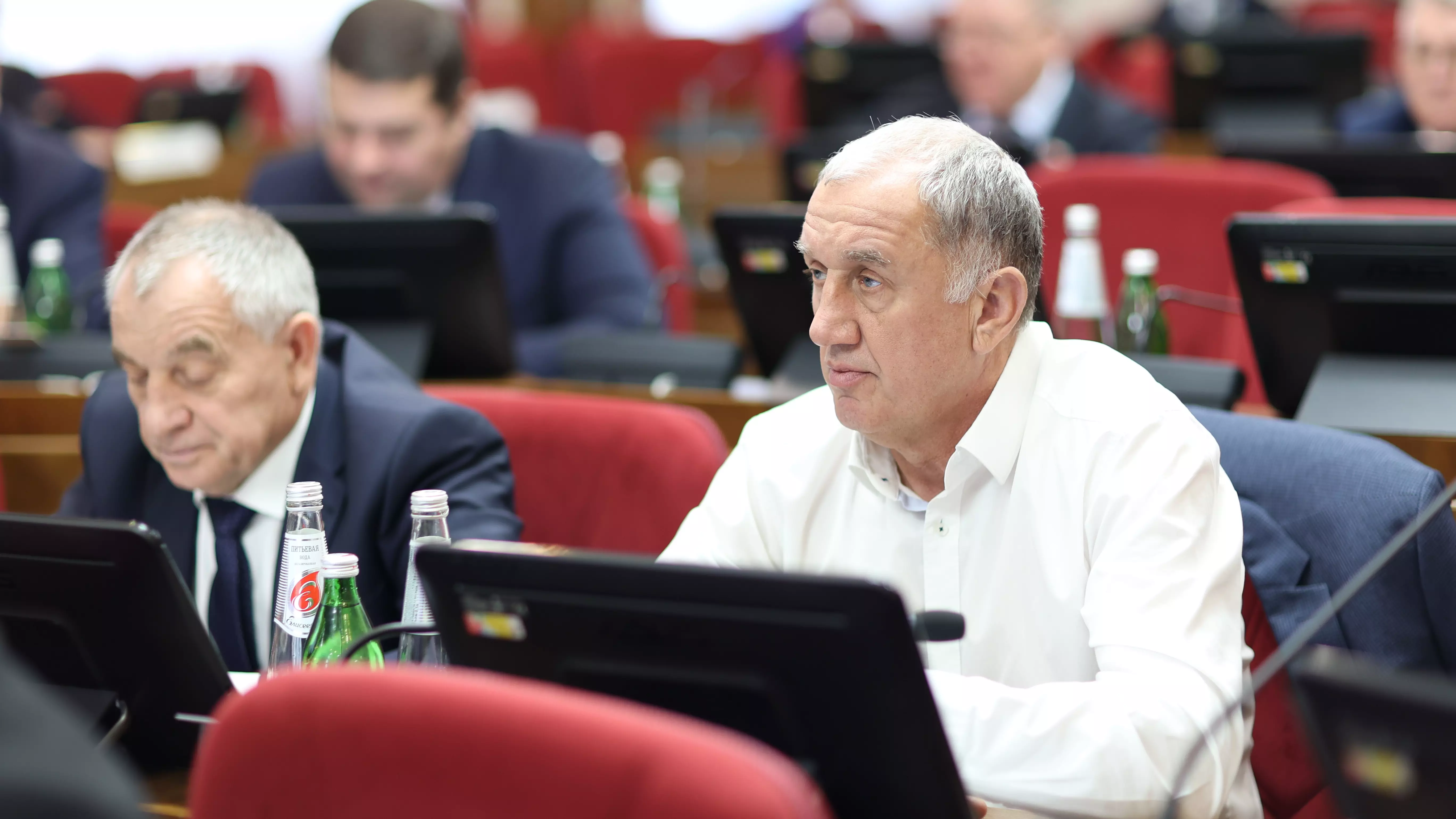 На заседании Думы Ставрополья подвели итоги года и приняли новые законы2