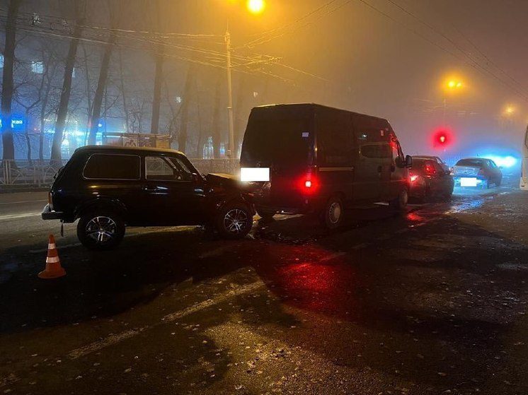 В Ставрополе из-за пьяного водителя столкнулись 4 машины, трое пострадавших