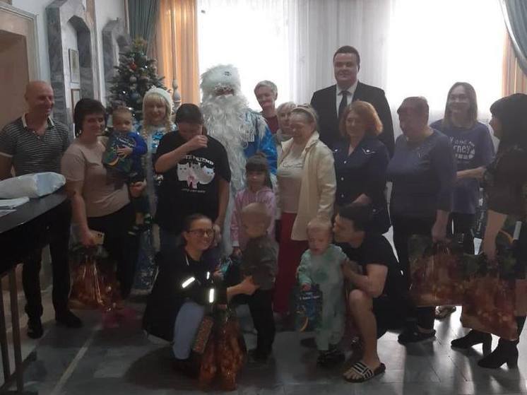 В Железноводске поздравили с Новым годом детей в пунктах временного размещения