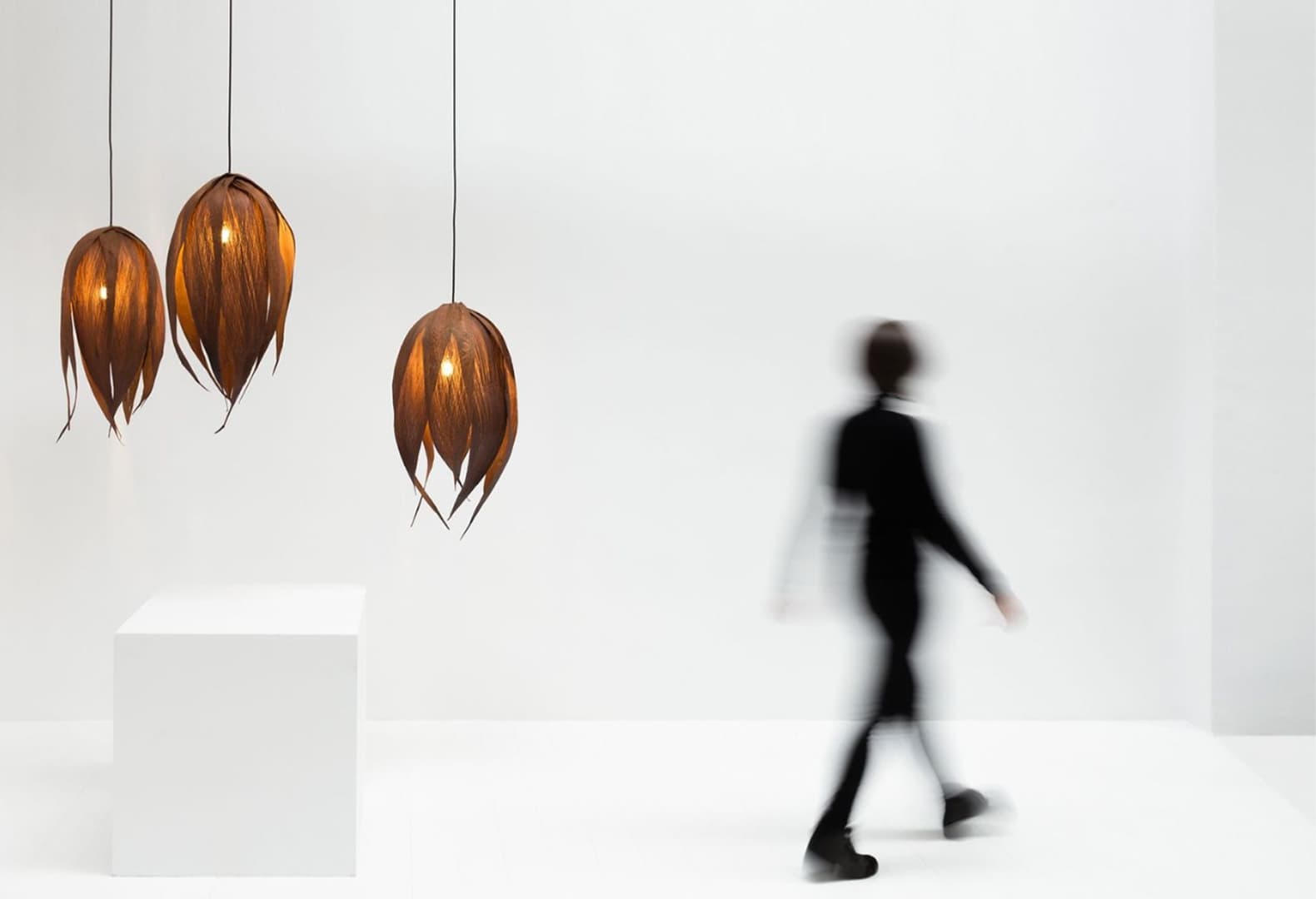 Лучшее с Maison&Objet 2024 - Let’s Pause: Светильник Couro 8 Leaves