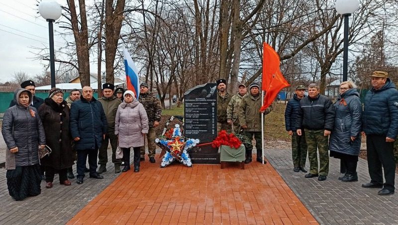 Памятник погибшим участникам боевых действий открыли в Кировском округе