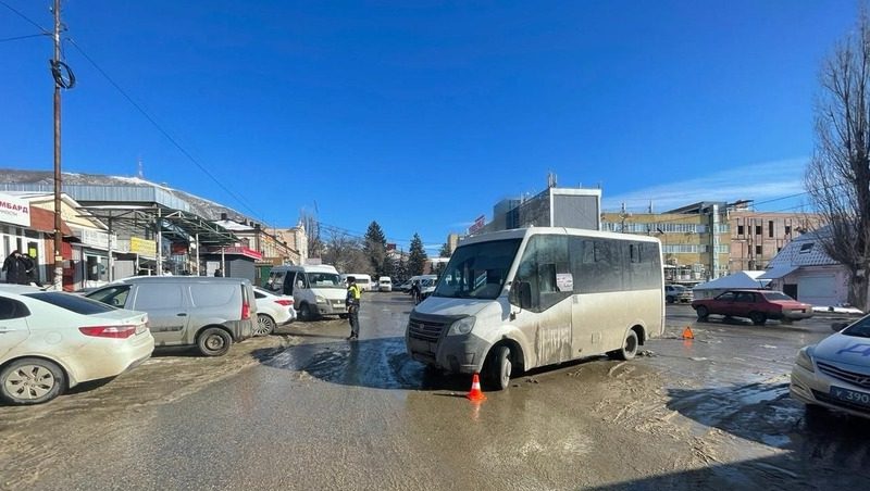 Пожилая пятигорчанка попала под колëса маршрутки по дороге на остановку