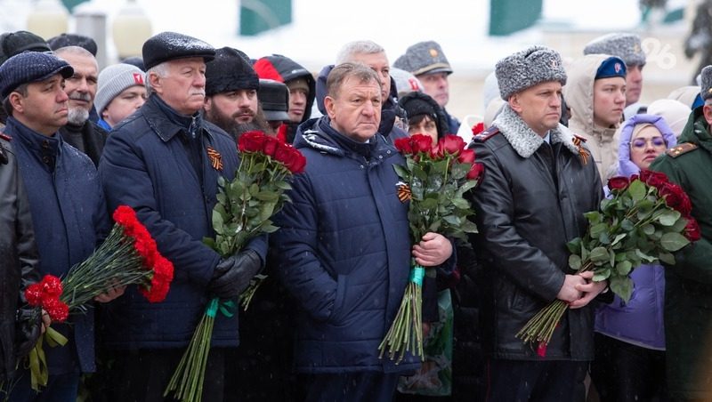 Ставропольчане возложили цветы к памятникам в годовщину освобождения города от нацистов