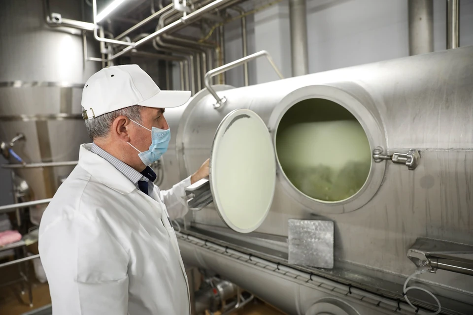 Одна из основных проблем современной молочной промышленности - большие объемы лактозосодержащего сырья остаются неиспользованными. Фото: ncfu.ru