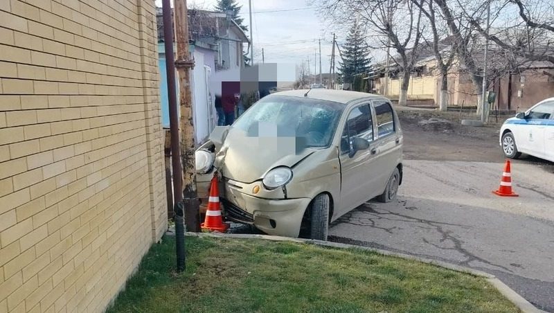 В ДТП из-за открытого люка пострадал 14-летний житель Пятигорска