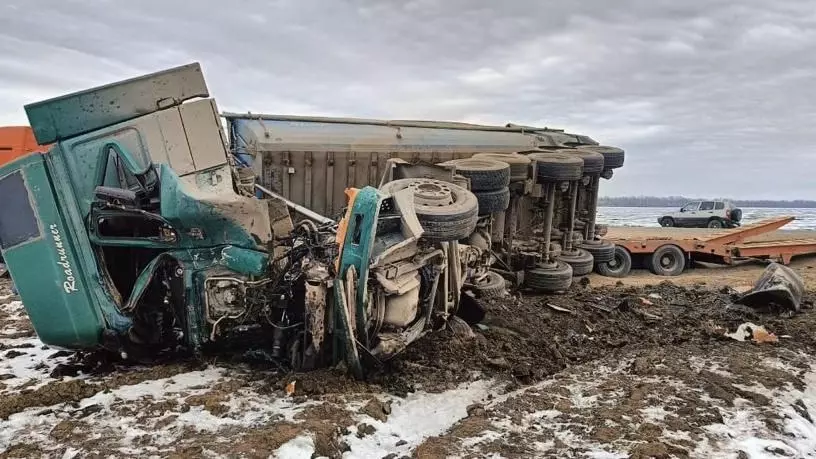 Водитель погиб в страшной аварии с двумя фурами на Ставрополье3