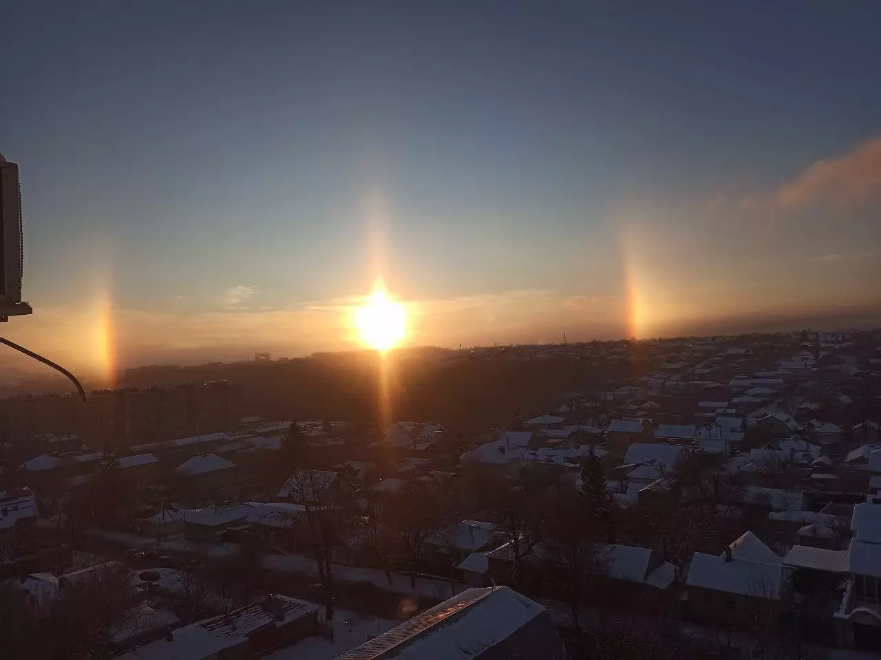 «Волшебное утро»: жителей Ставрополя восхитили три солнца в утреннем небе6