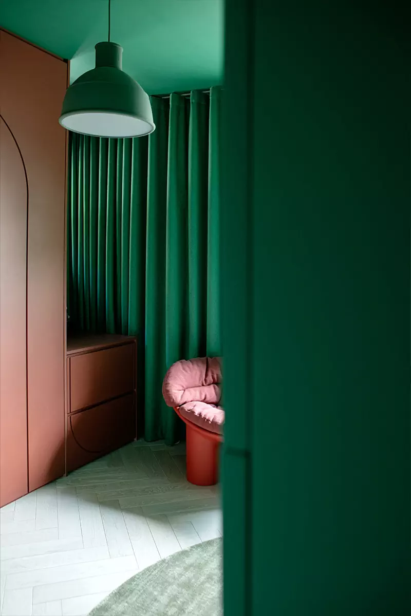Мрамор, кварцит и красное дерево в интерьере семейного дома в Ирландии — проект Kiosk Architects и Kingston Lafferty Design