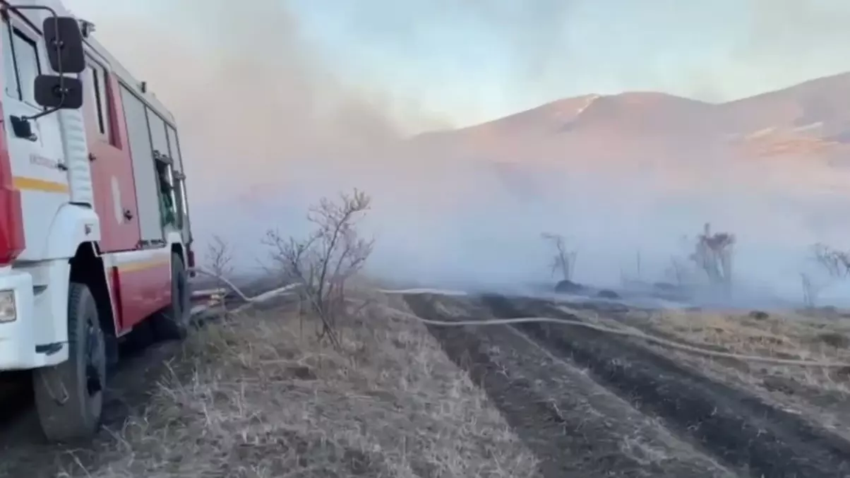 Крупный пожар произошел на горе Больше Седло в Кисловодске0