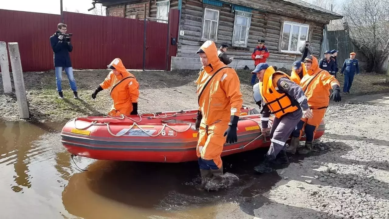 Онлайн-террористы запугали школы, а Ставрополь тонет после ураганов1