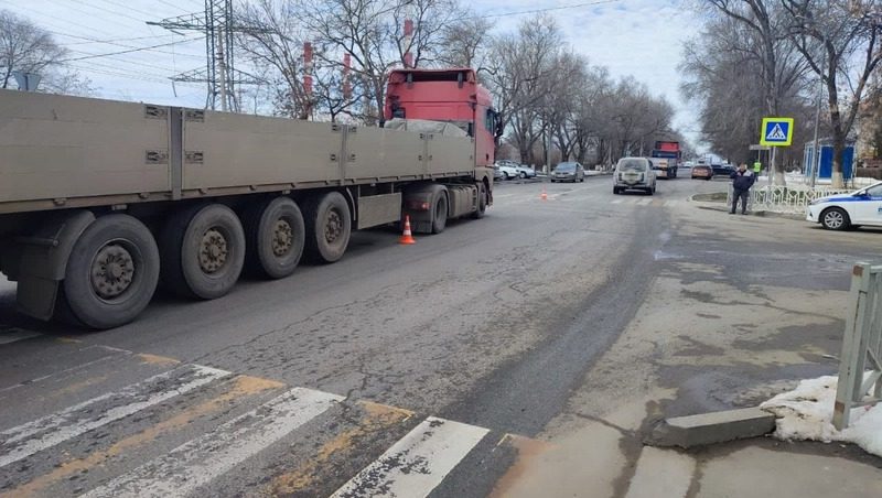 Пенсионерка попала под колёса грузовика в Невинномысске