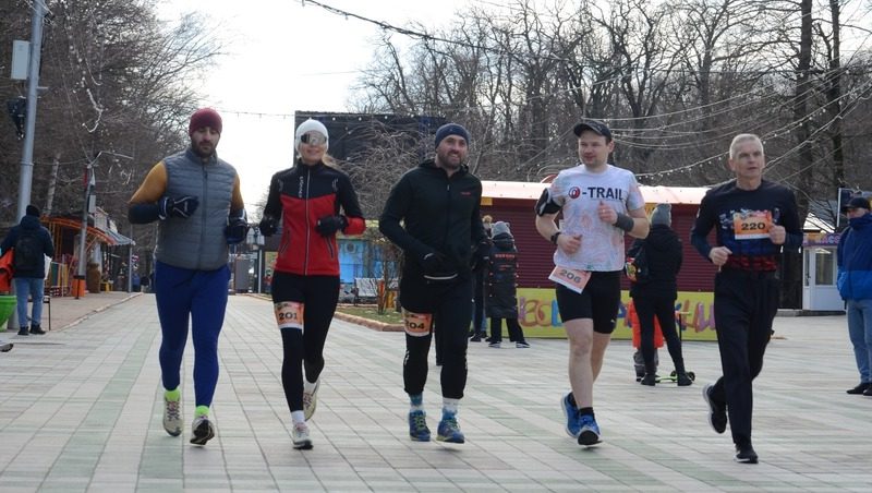 «Сильный забег» в Ставрополе собрал сотни участников и болельщиков