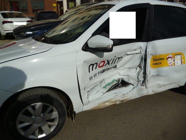 В Ставрополе пассажирка такси пострадала в ДТП на ул. Мира