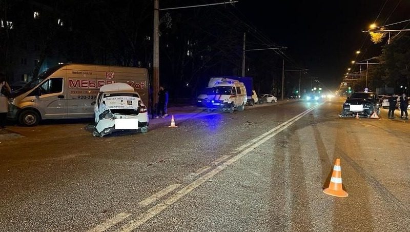 Водитель-бесправник спровоцировал ДТП с пострадавшими в Ставрополе 