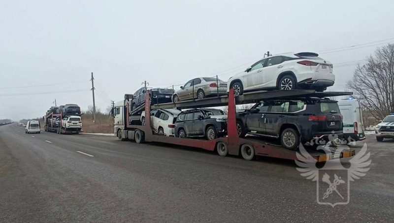 Патрию автомобилей на 200 млн рублей задержали таможенники на Ставрополье