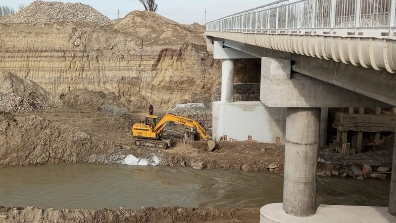 Ремонт моста между селом Красный Октябрь и хутором Горным завершат в апреле