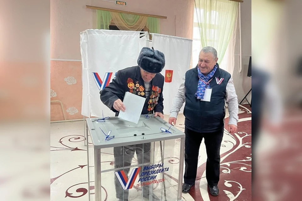 Столетний ветеран отдал голос на выборах в Ставропольском крае0