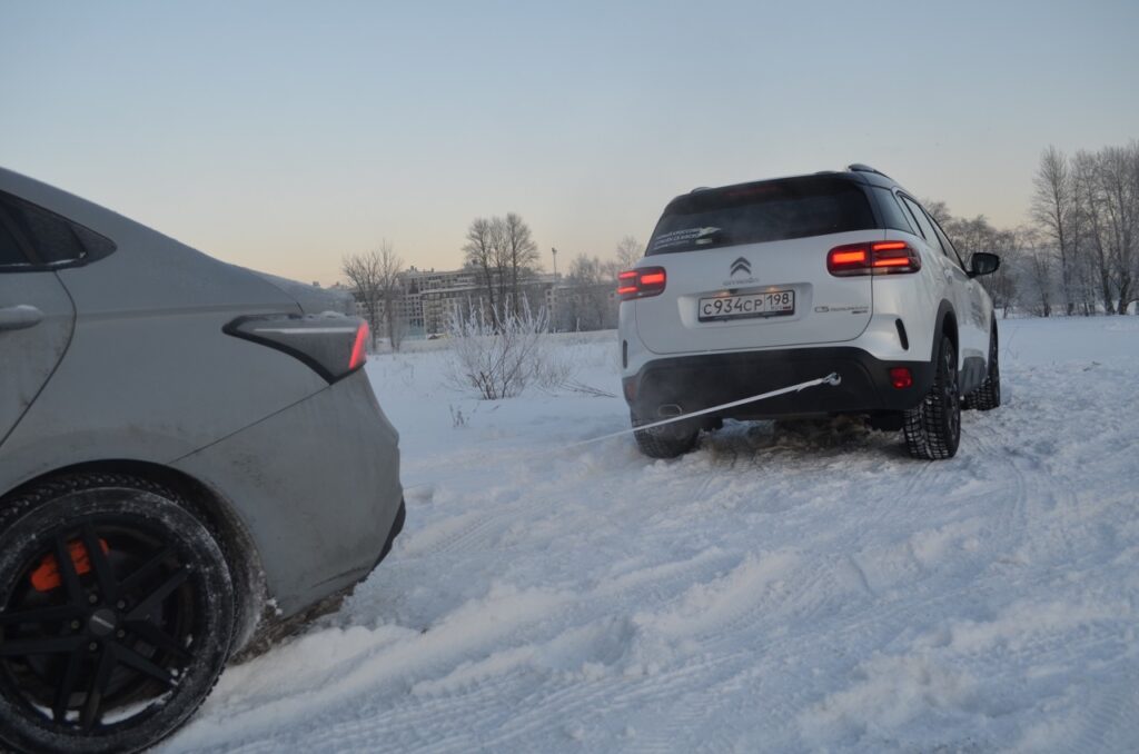 Тест обновленного Citroen C5 Aircross: как и зачем французы вернулись в Россию