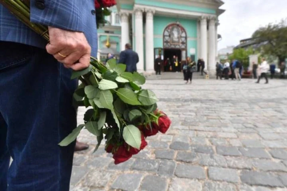 В Ростовской области прощаются с погибшими от отравления мамой и детьми0