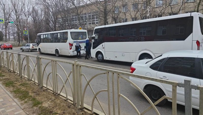 В Ставрополе столкнулись два пассажирских автобуса