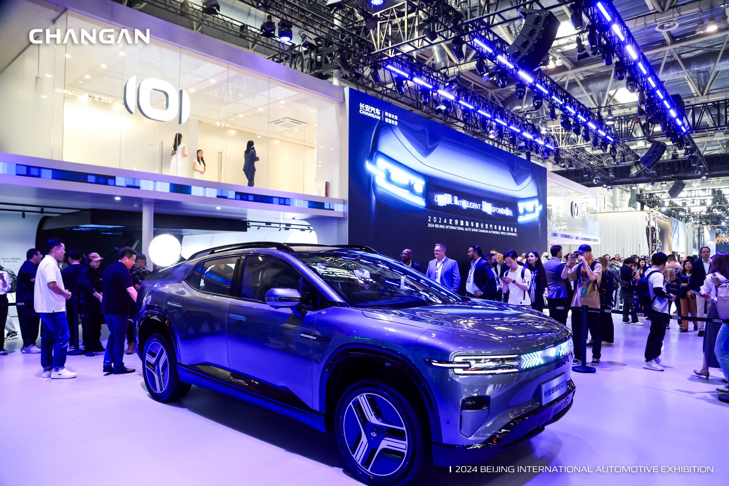 Changan представил первый в мире автомобиль трансформер - Новости за сегодня