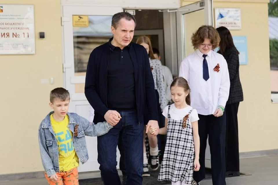 Губернатор Белгородской области посетил детей в пятигорской гостинице0