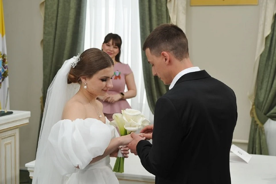 Почти 300 молодоженов вступили в брак 24 апреля на Ставрополье0