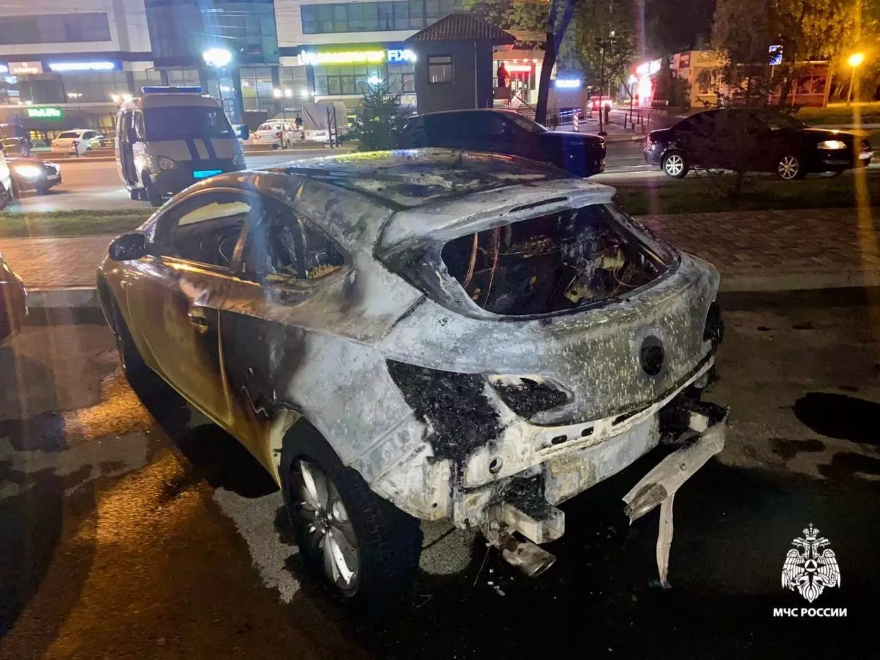Появились фото последствий страшного ночного пожара в Ставрополе6