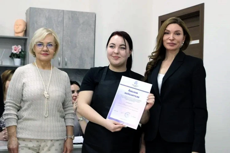 В Северо-Кавказском медицинском колледже впервые состоялся конкурс ногтевого мастерства2