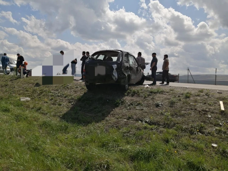 «Все трое вылетели через окна»: авария парализовала подъезд к Невинномысску1