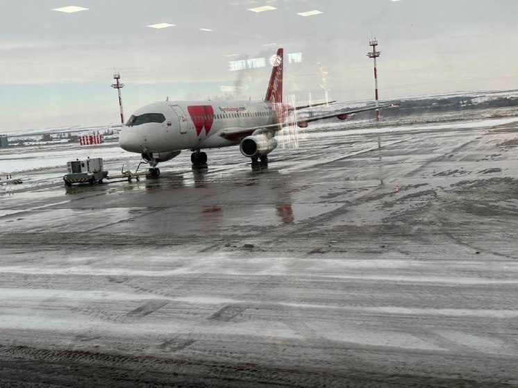 Аэропорт Владикавказа временно закрыли из-за непогоды