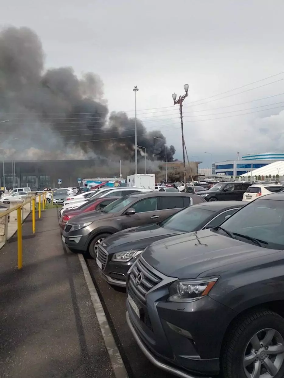 Что известно о крупном пожаре в аэропорту Минвод3