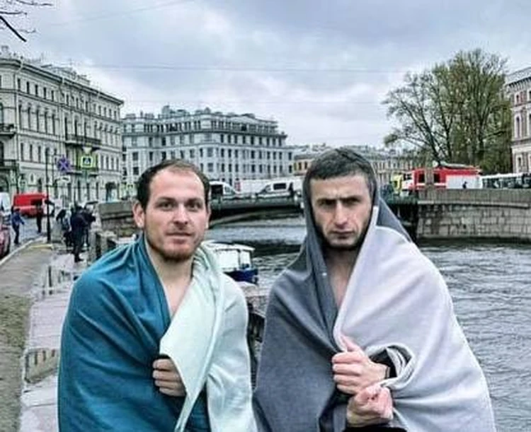 Дагестанцы спасали людей из упавшего в реку автобуса в Петербурге2