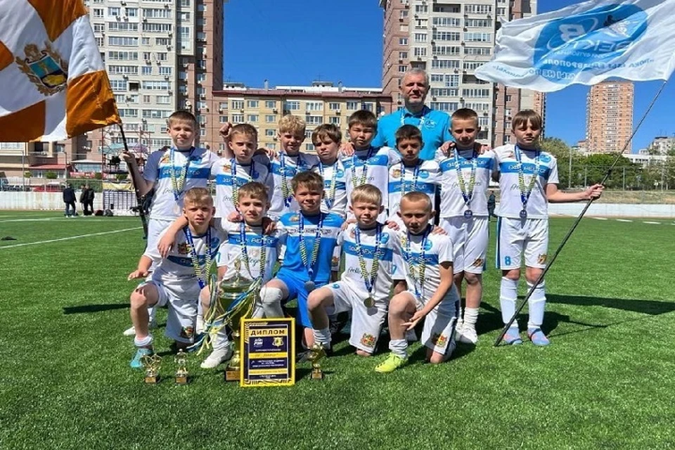 Футбольный клуб Ставрополя взял серебро на всероссийском турнире0