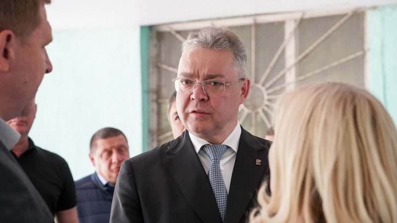 Губернатор Владимиров посетил строящуюся школу в Железноводске